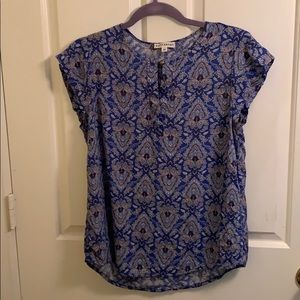 Artisan NY Blue Paisley V Neck Blouse